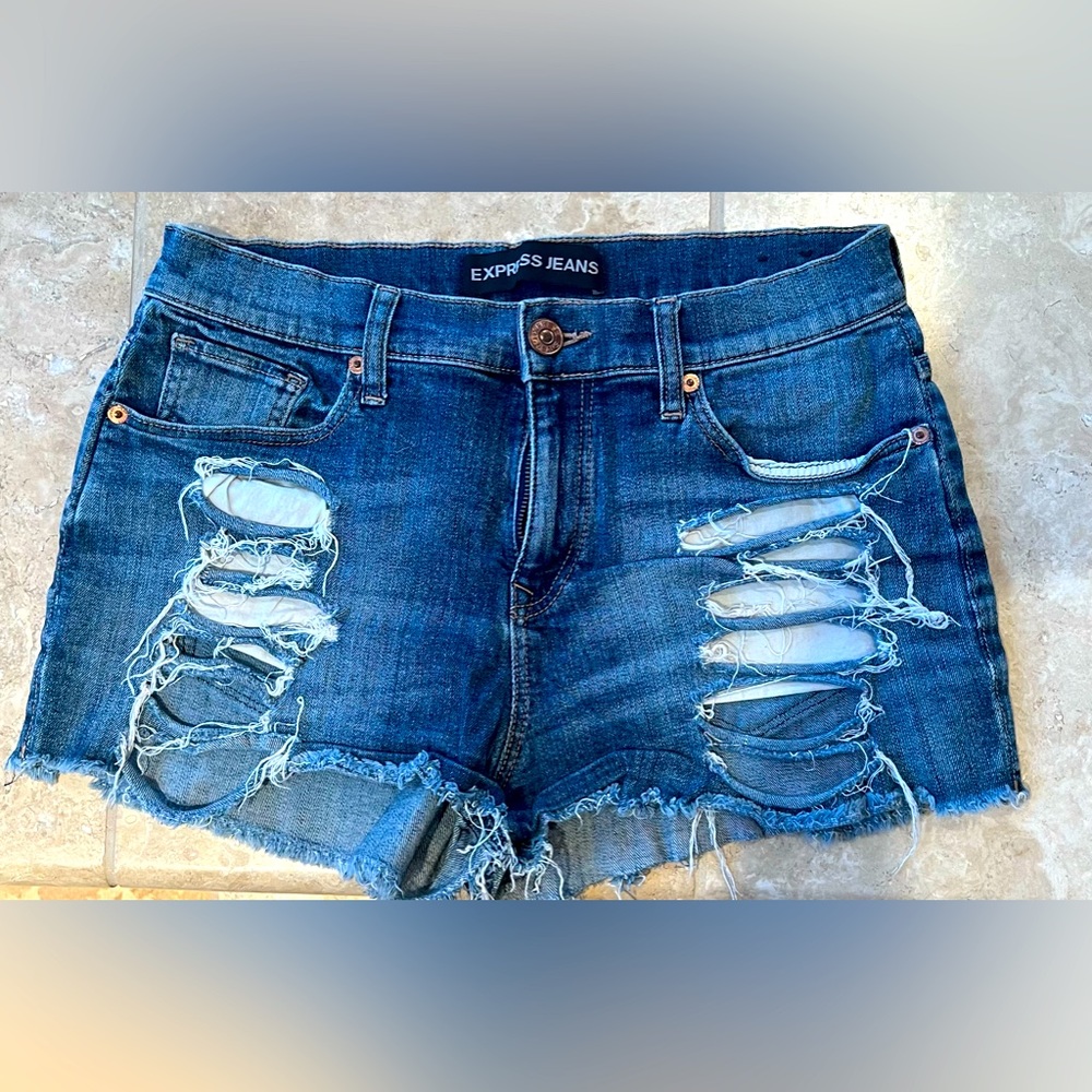 Express Distressed Short Shorts